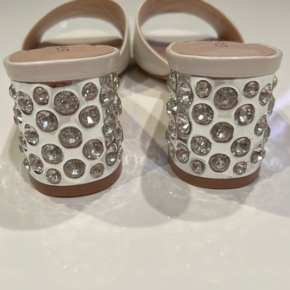 Le Chateau Gorgeous beaded heeled open toe mules, ivory and silver, new - Picture 3 of 7